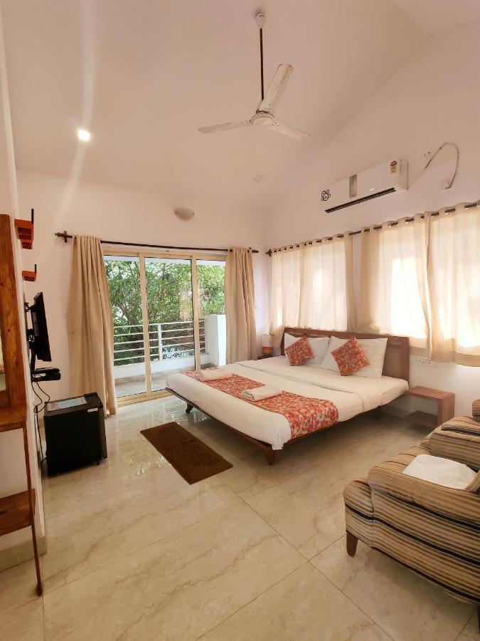 Hotel Wtf My House Baga Esterno foto