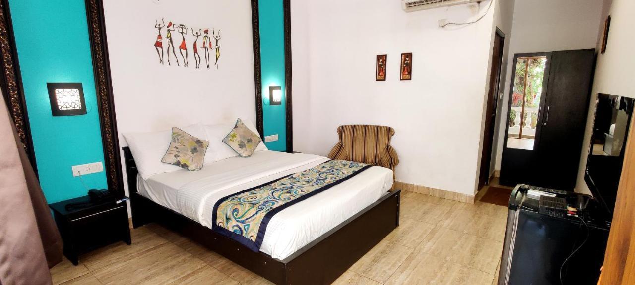 Hotel Wtf My House Baga Esterno foto