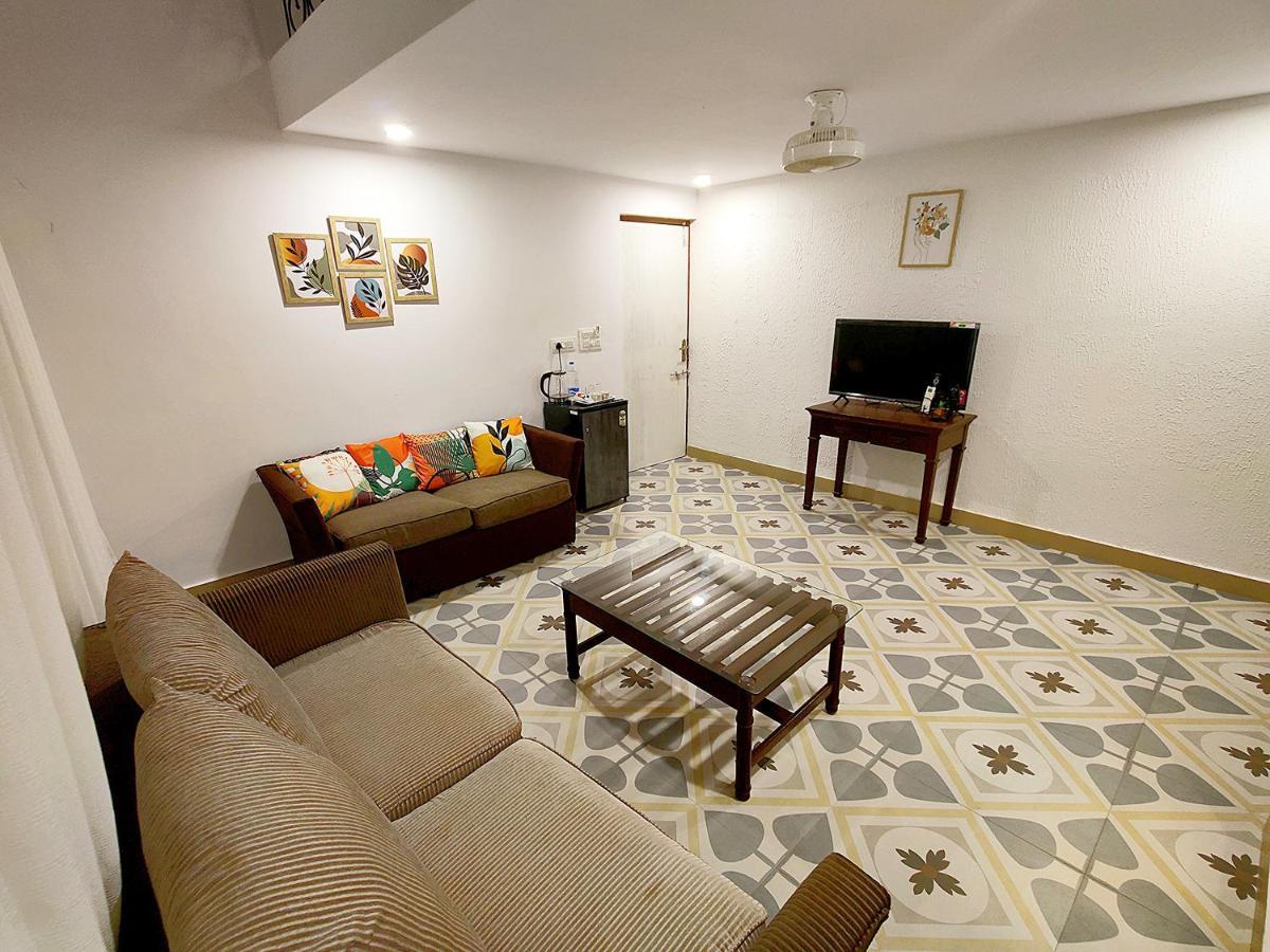 Hotel Wtf My House Baga Esterno foto