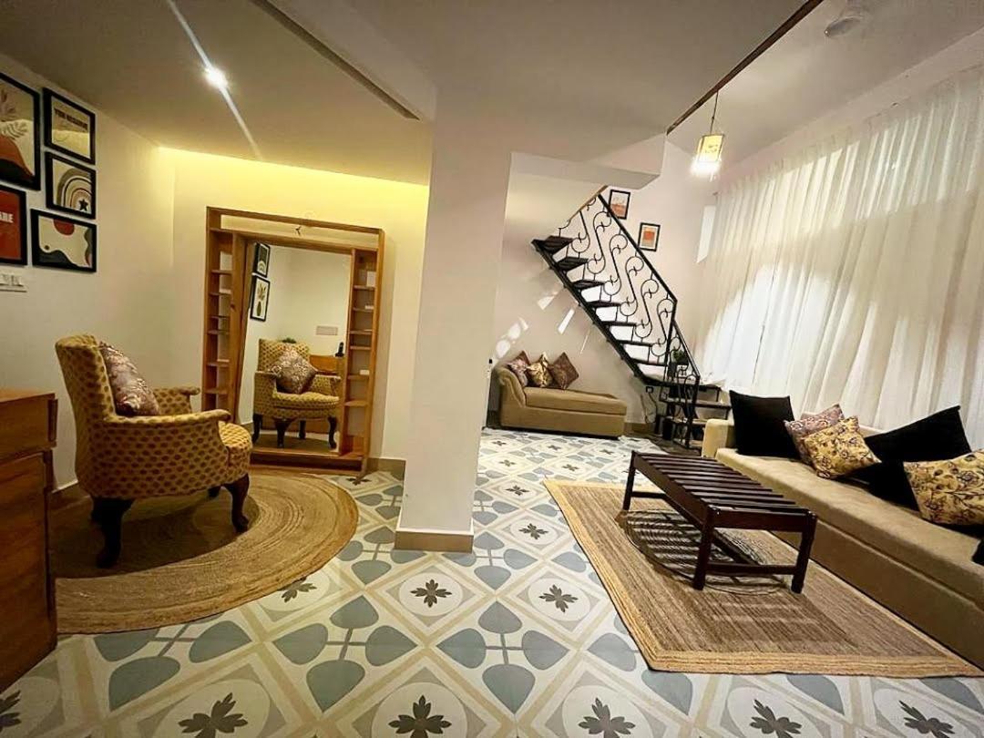 Hotel Wtf My House Baga Esterno foto