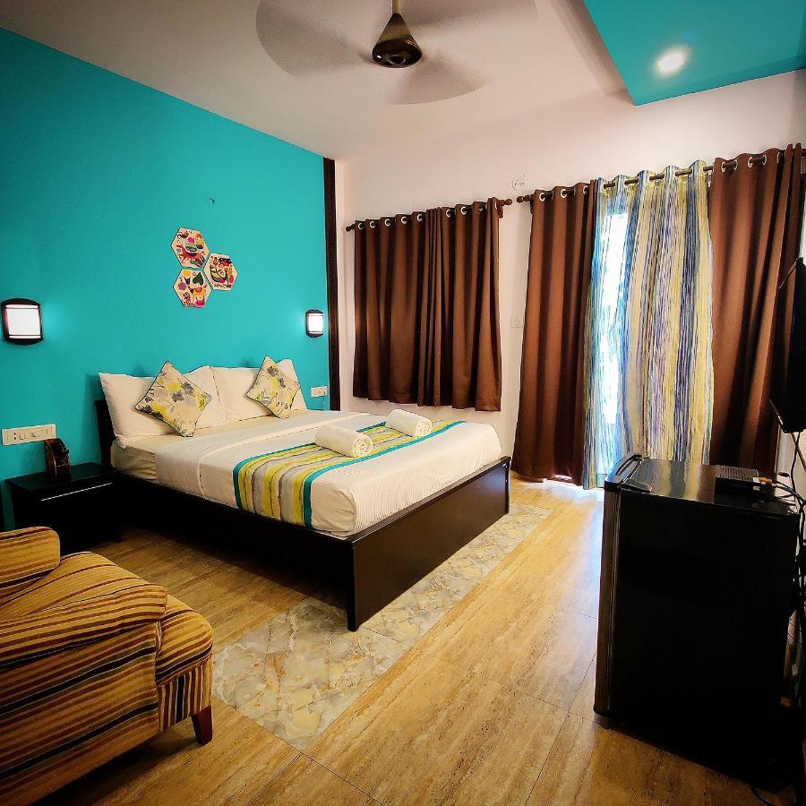 Hotel Wtf My House Baga Esterno foto