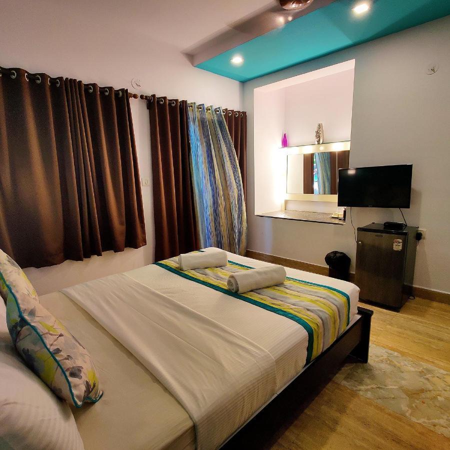 Hotel Wtf My House Baga Esterno foto