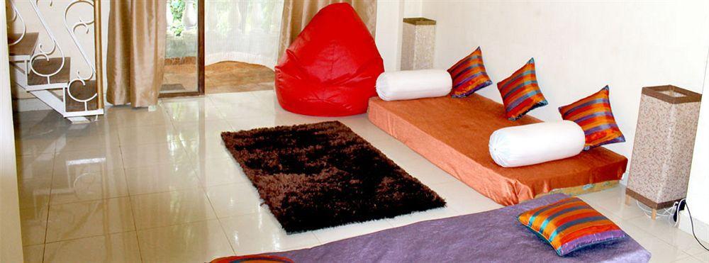 Hotel Wtf My House Baga Esterno foto