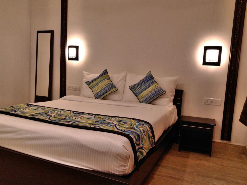 Hotel Wtf My House Baga Esterno foto