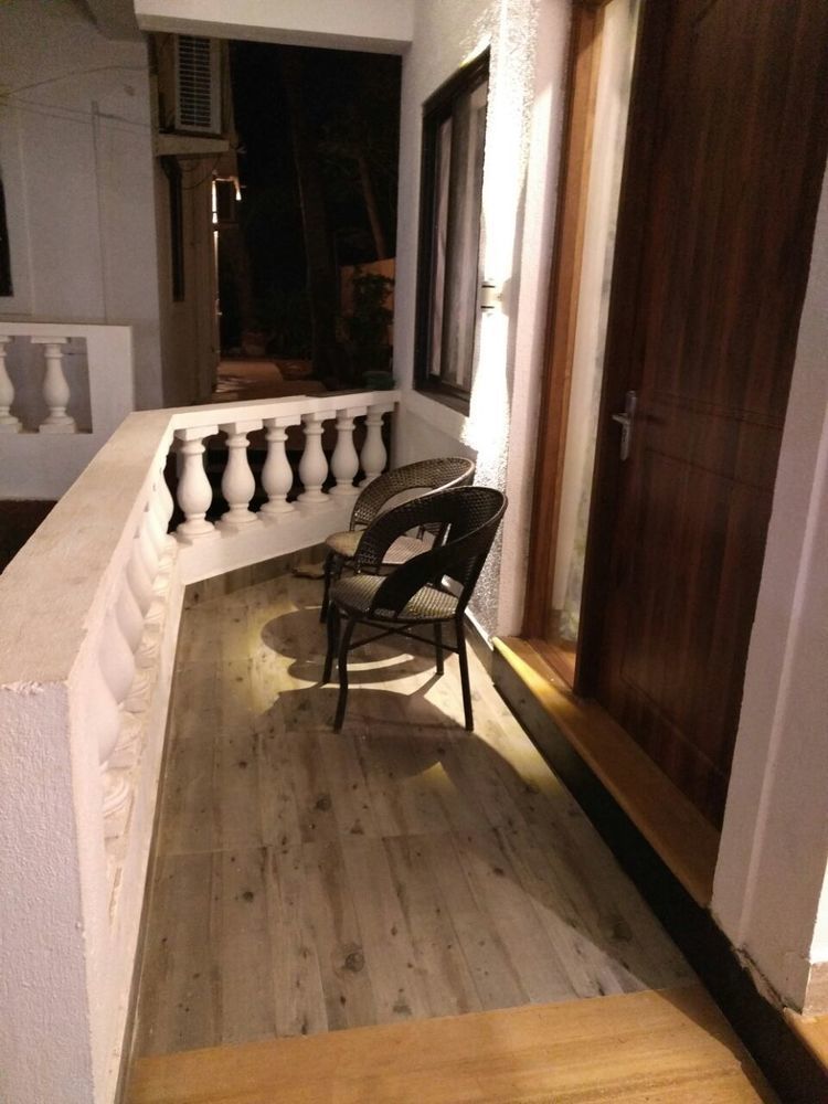 Hotel Wtf My House Baga Esterno foto