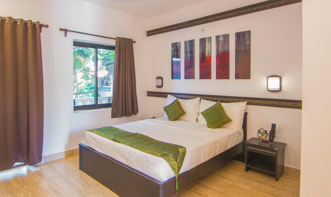 Hotel Wtf My House Baga Esterno foto