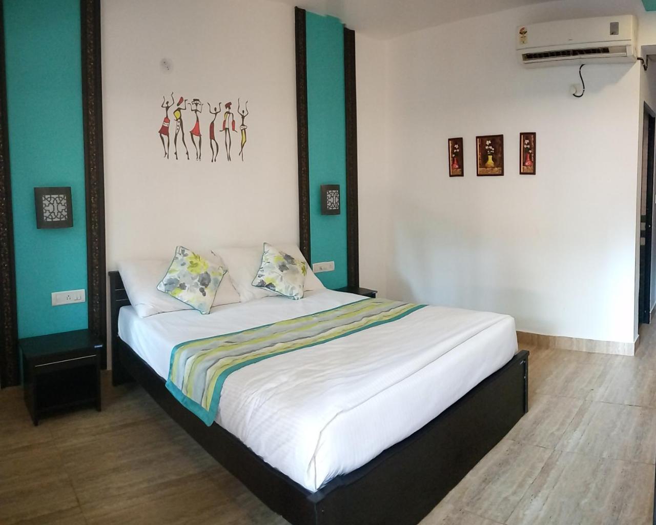 Hotel Wtf My House Baga Esterno foto